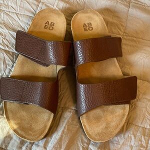 Women’s Abeo gabie sandals size 10 narrow